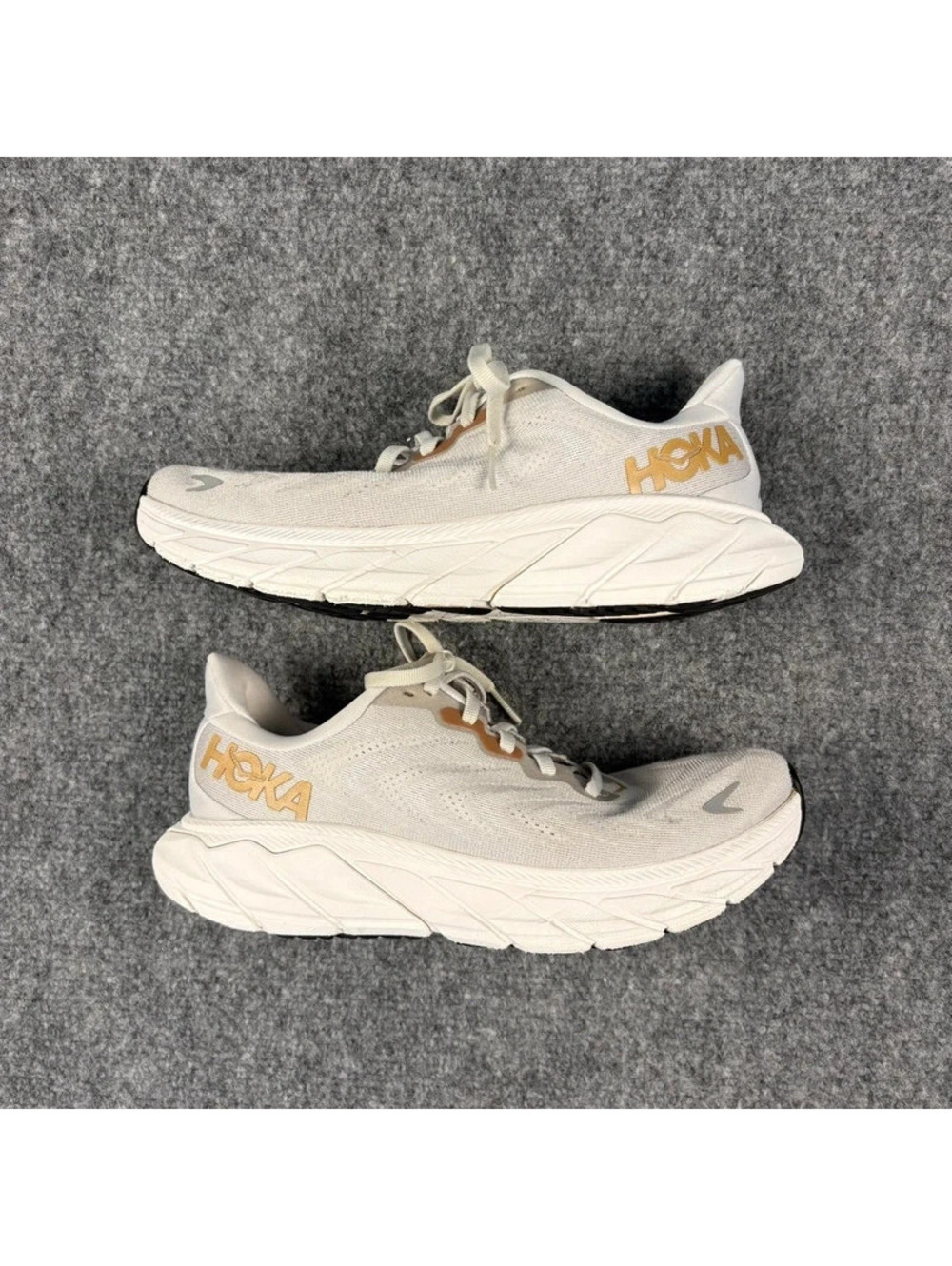 HOKA One One Arahi 6